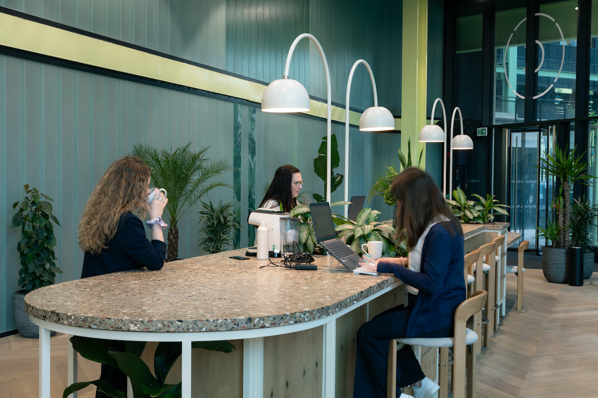 Co working open plan office furniture