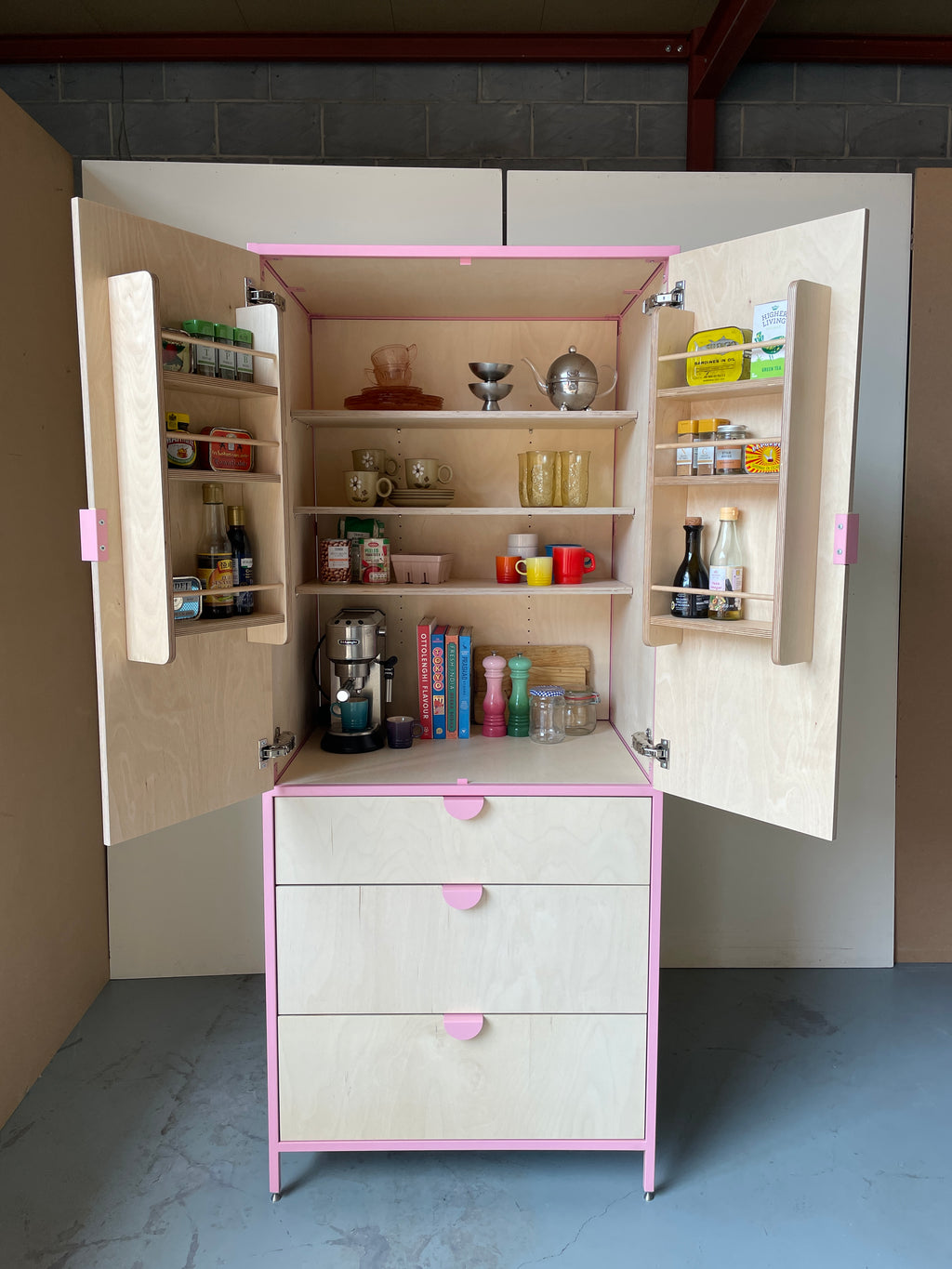 Classic Jetsam Made Larder.